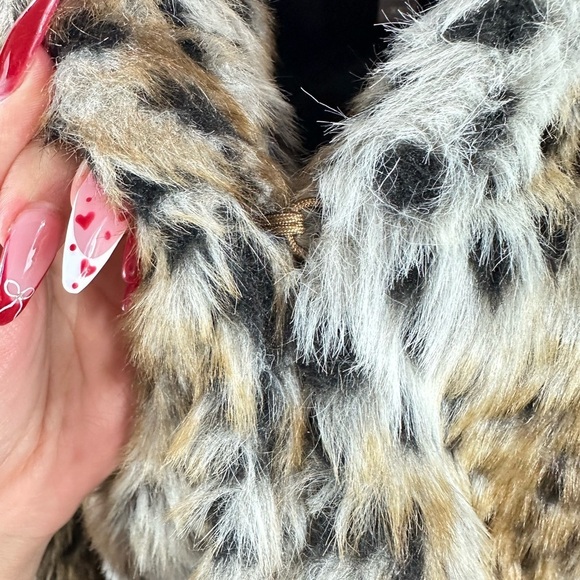 Kenna-T faux fur cheetah print jacket size XS - Picture 3 of 9